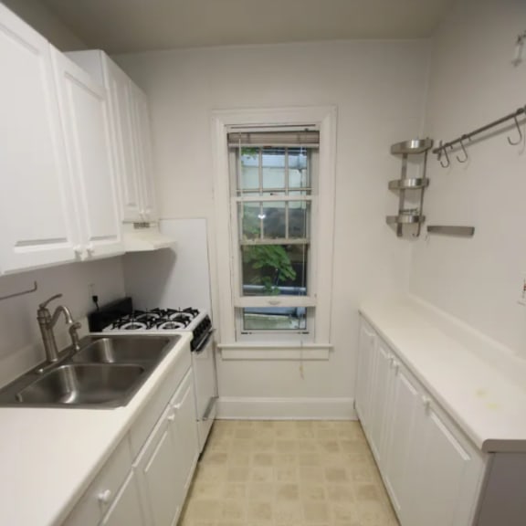 511-4 kitchen
