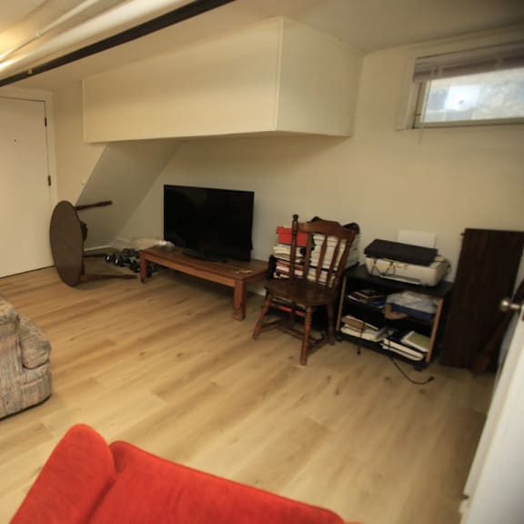 511-6 living space