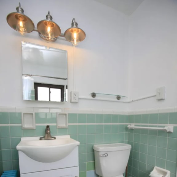 413-4 bathroom