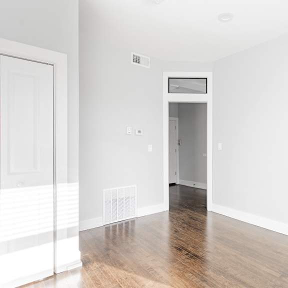 2957-s2 (one bedroom)