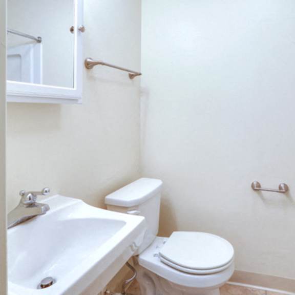 amherst manor apartments – two-full bath 