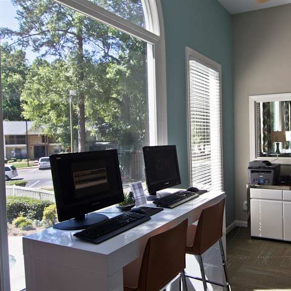 business center at clarion crossing apartments in raleigh nc