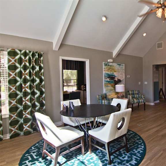 resident lounge at clarion crossing apartments in raleigh nc