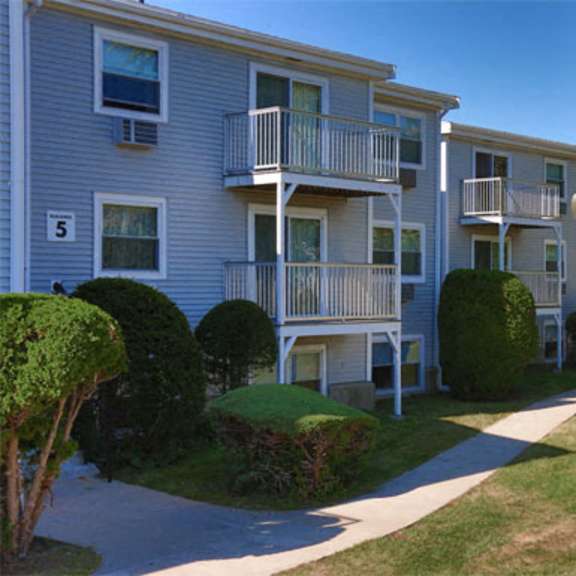 cromwell court exterior 4