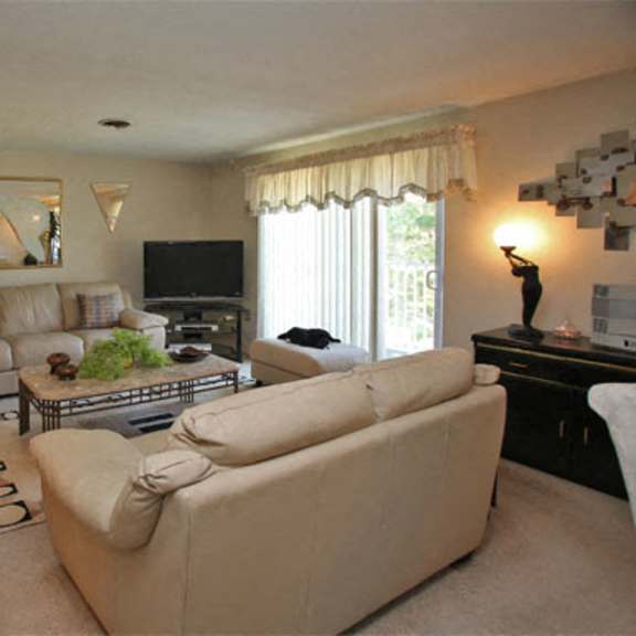 cromwell court interior 3