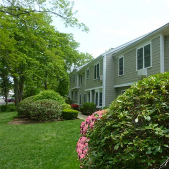 rock harbor village exterior 2