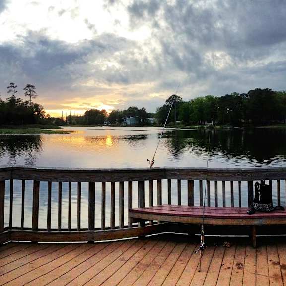 gorgeous view of bay at linhorn bay apartments for rent in virginia beach