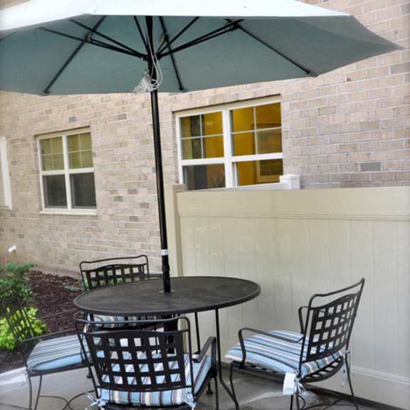 pikeswood park apartments patio