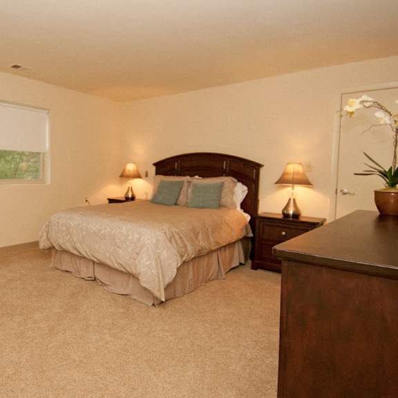 pikeswood park spacious bedroom