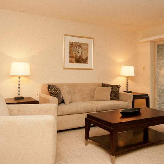 pikeswood park model apartment living room