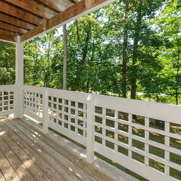 balcony at the timbers apartments in richmond va