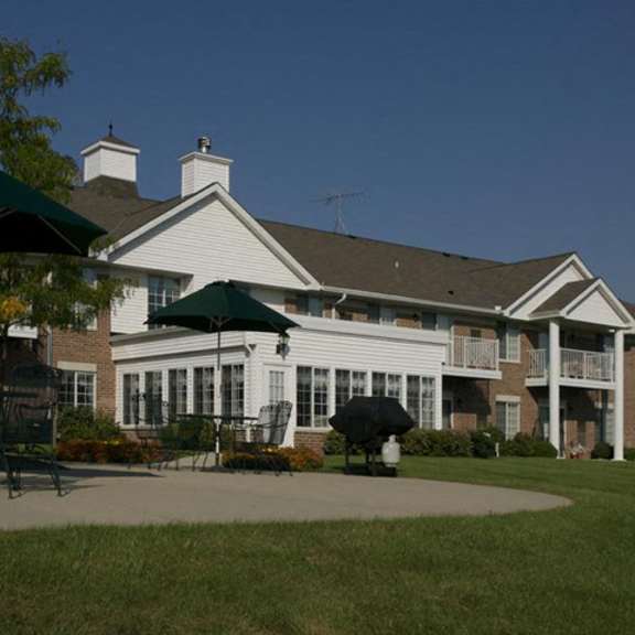 private cabanas at foresthill highlands apartments & townhomes 55+, 8930 west highland park avenue, franklin, wi 53132