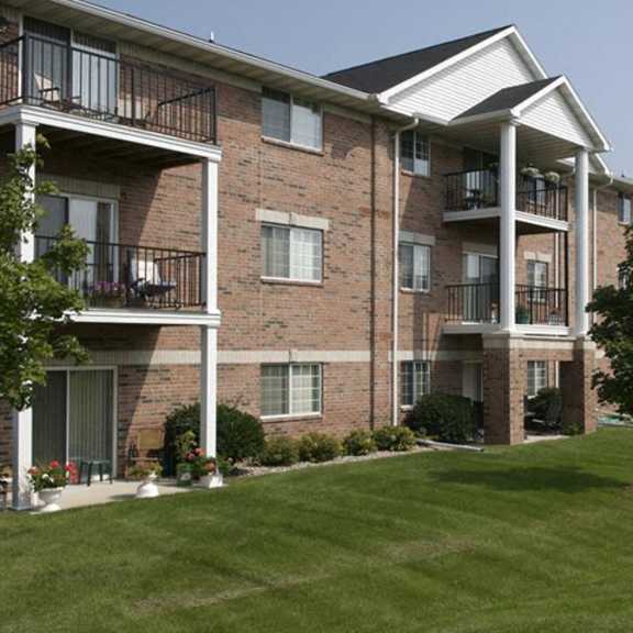 ridgeview highlands apartments & townhomes,640 ridgeview circle,wi,54911 is a access controlled community