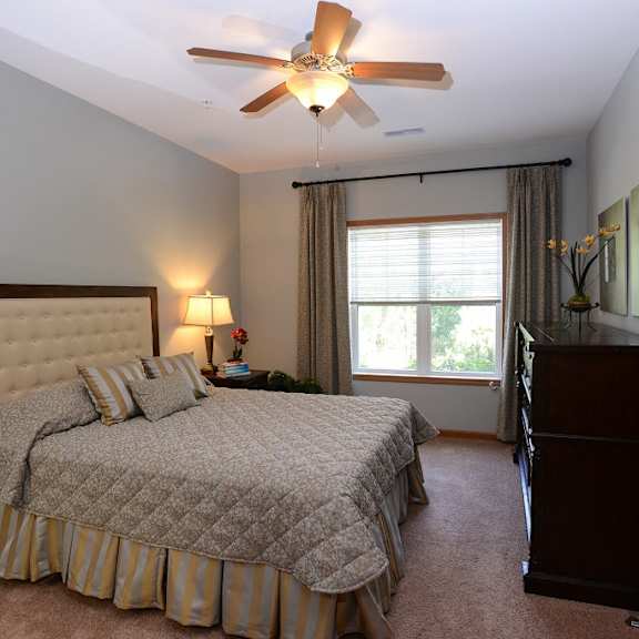 live in cozy bedrooms with ceiling fans at the highlands at mahler park apartments 55+, neenah, wisconsin, 54956