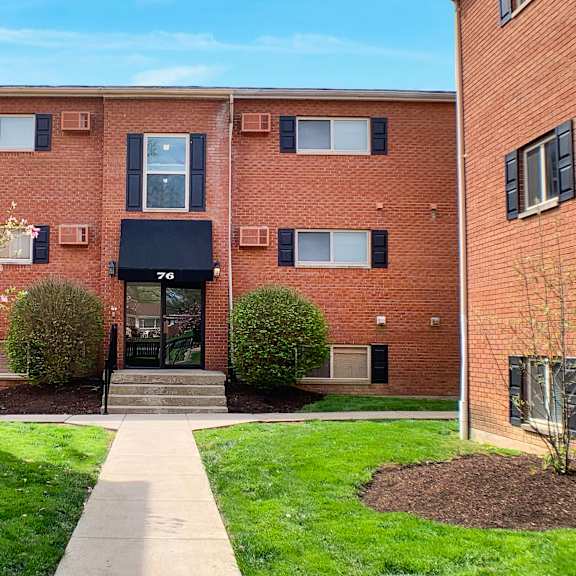 walking path at crown station apartments, amelia