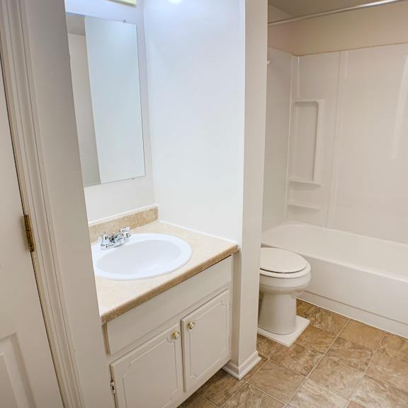 bathroom area at oakwood apartments, florence, ky