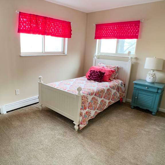 bedroom at wentworth estates apartments, florence, ky