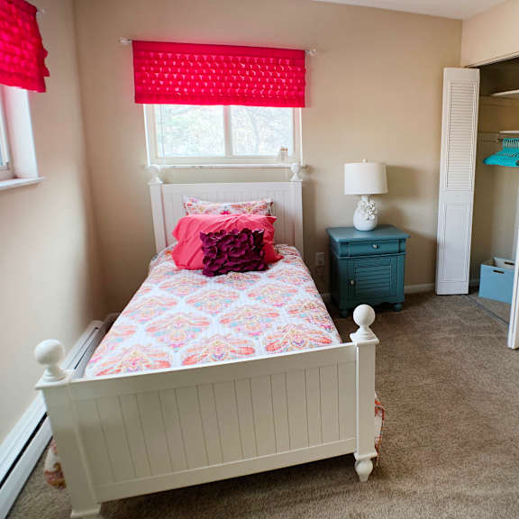 bedroom at wentworth estates apartments, florence, ky