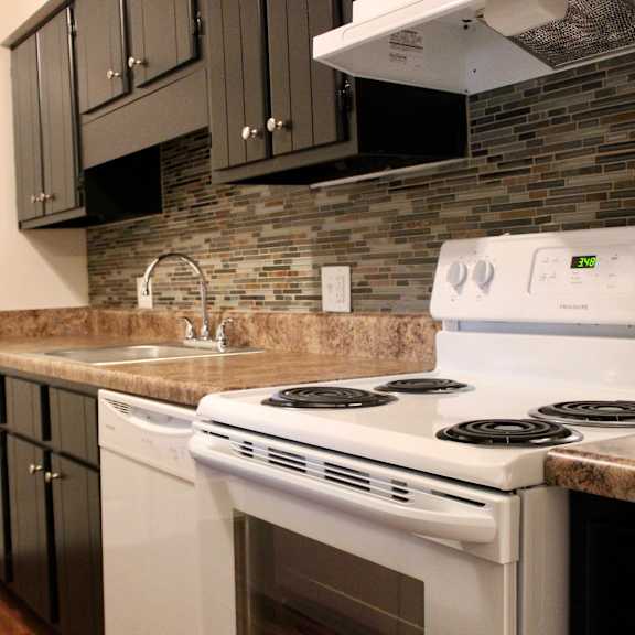 electric appliances  at concord woods apartments, milford