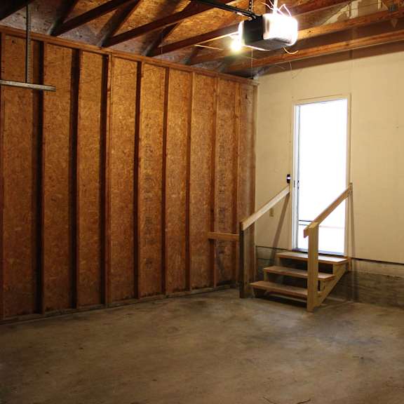 garage available at wyndemere apartments, franklin, oh, 45005