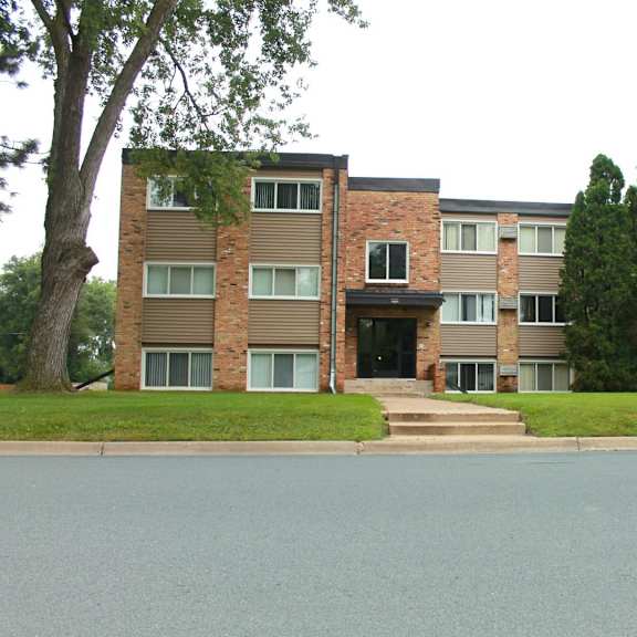 street view of minneapolis apartment 8920 wentworth