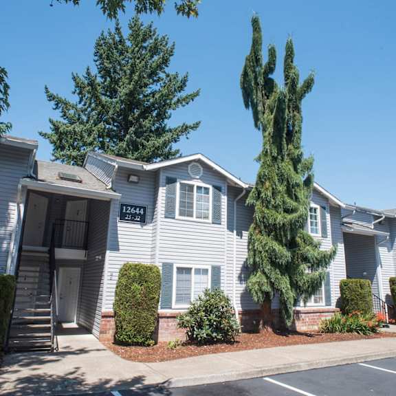 elegant exterior view at alder crossing apartments, portland, 97233