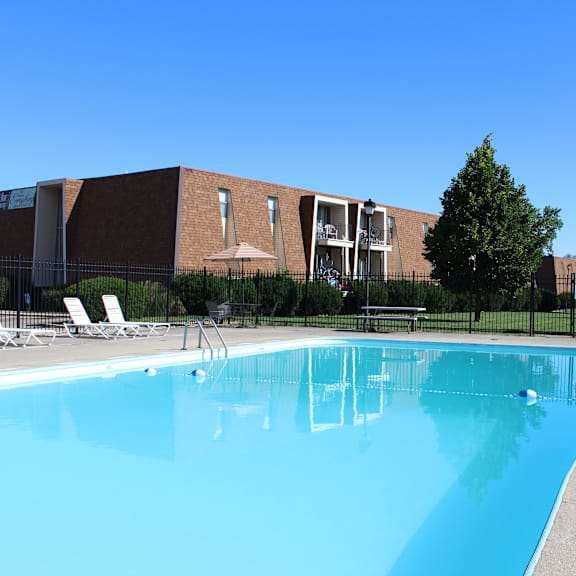 pool at the wynds, kettering, oh, 45429