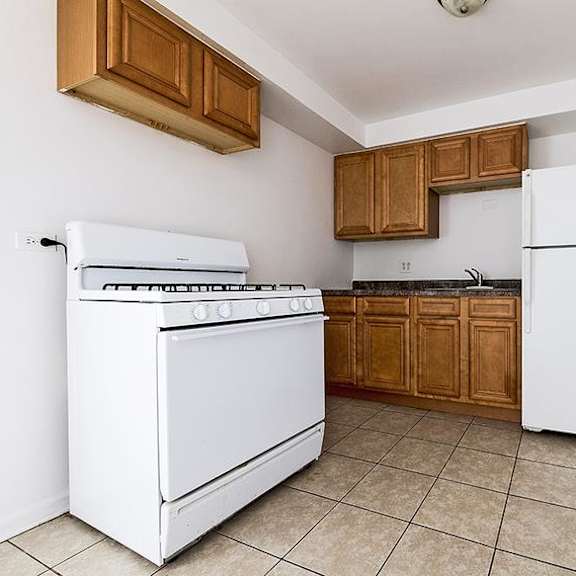 14138 s school st apartments chicago kitchen