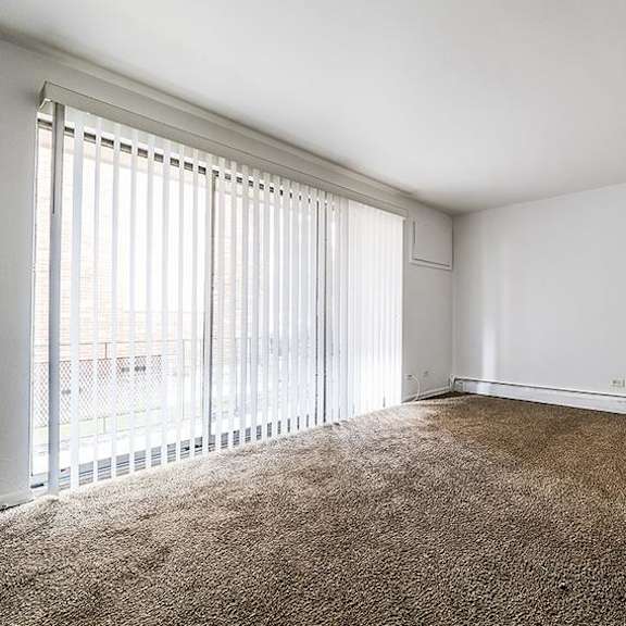 14138 s school st apartments chicago living room