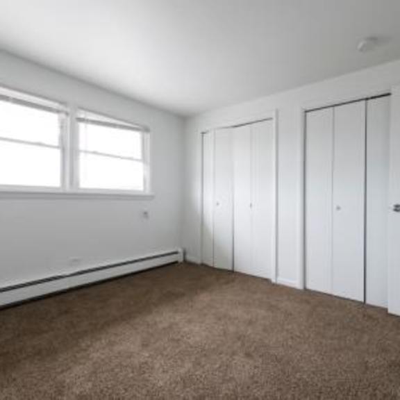 1573 state st apartments chicago bedroom
