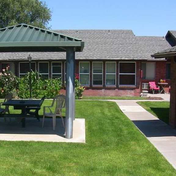 covered picnic area