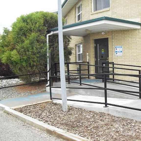 wheelchair ramp at homes on the range