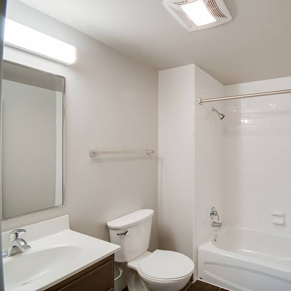 franklin lofts and flats bathroom