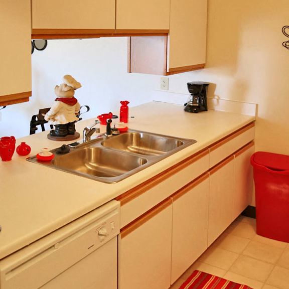 kitchen  at breckenridge estates apartments in lawrenceburg, ky