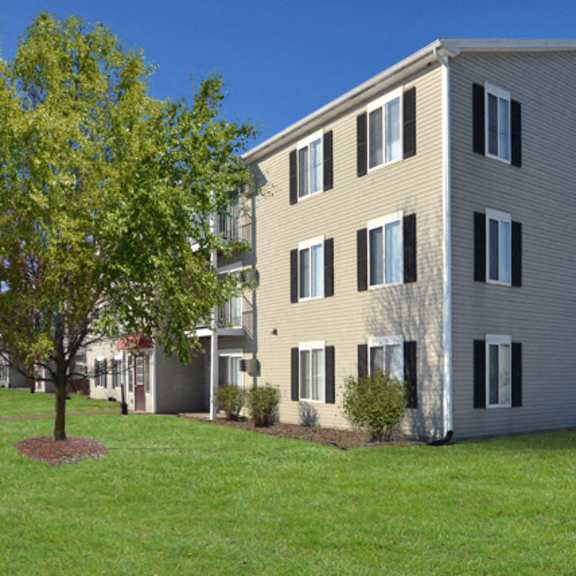 property exterior at custer estates apartments, monroe, mi, 48162