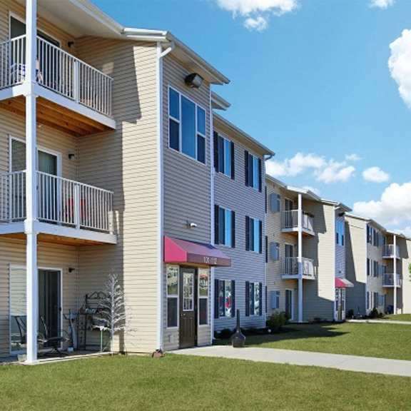 vail estates apartments 2100 s richland creek dr, princeton, in 47670