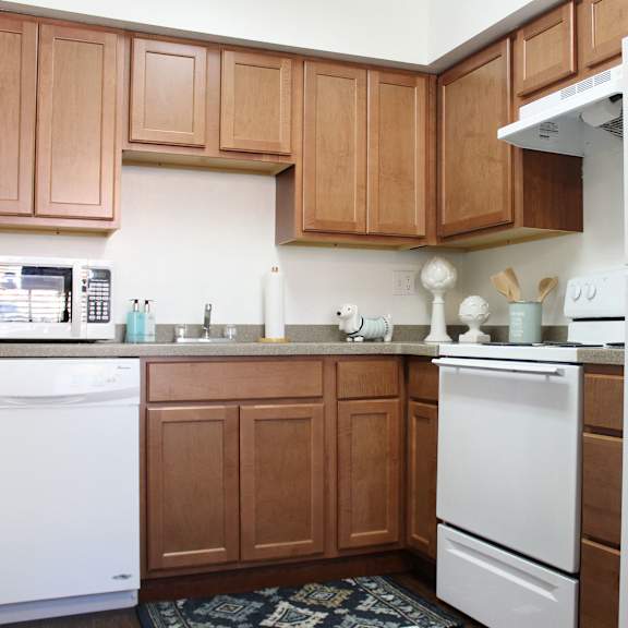 walnut creek townhomes kitchen at walnut creek townhomes, ohio