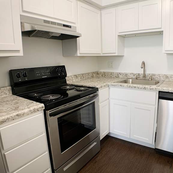 kitchen at walnut creek townhomes, cincinnati, ohio