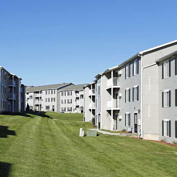 exterior at simonson estates 100 raleigh court, columbia city, in 46725 courtyard