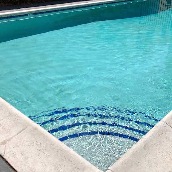 415 s alexandria ave pool