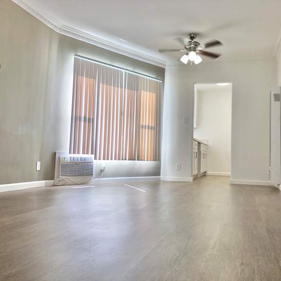 1bd/1ba 425 alexandria apt 9