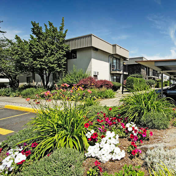 parking space at quadrangle apartments, washington
