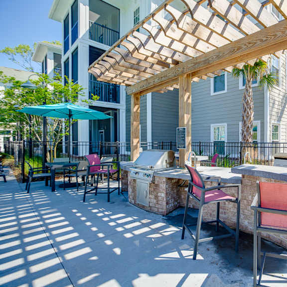 saltwater pool at proximity apartments, charleston, sc