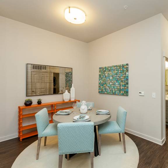 dining roomat proximity apartments, charleston, sc