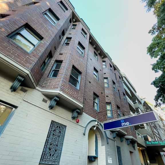 the building in which the hotel is located