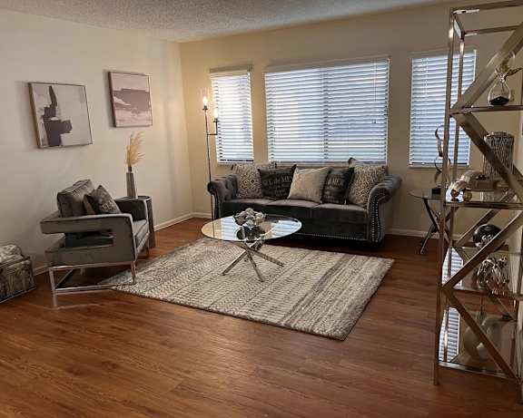 Photo Gallery Image