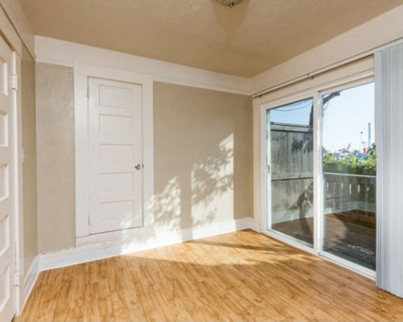 Photo Gallery Image