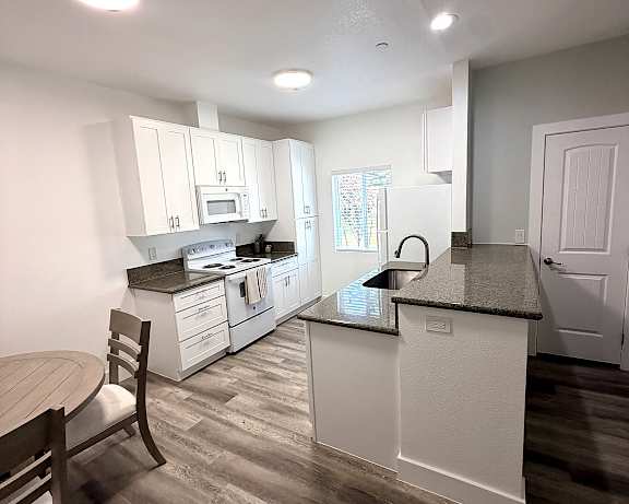 Photo Gallery Image