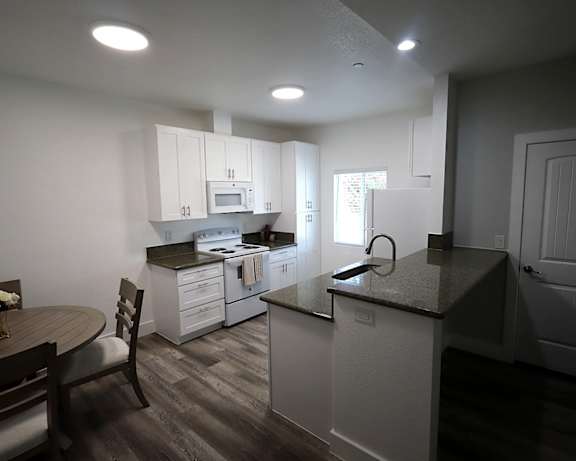 Photo Gallery Image