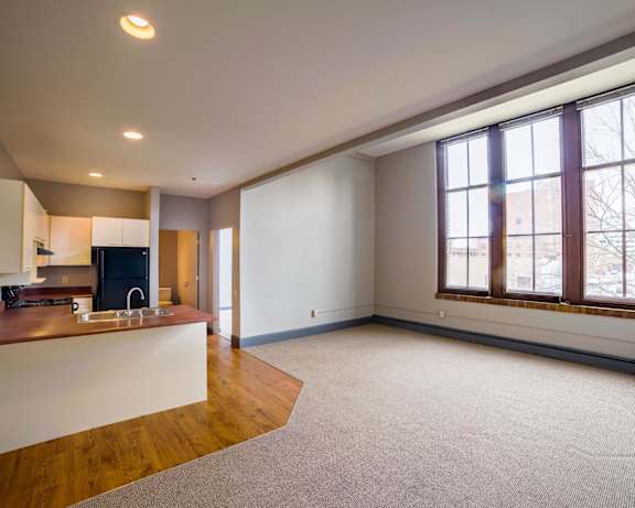 Photo Gallery Image